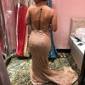 Formal gown/prom dress